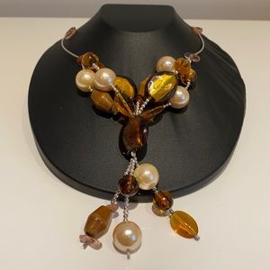 Eye catching necklace